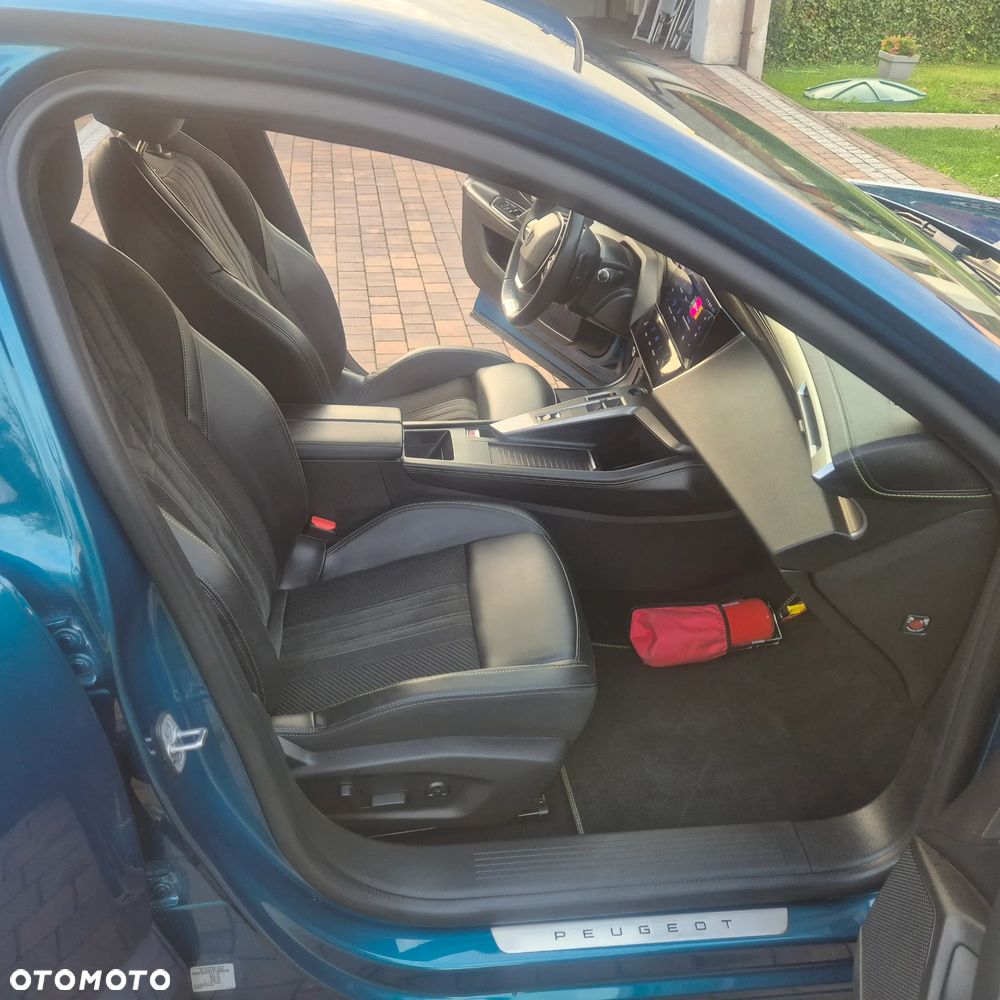 Peugeot 408 180 e-EAT8 GT - 12