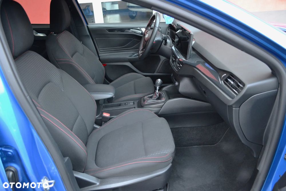 Ford Focus 1.0 EcoBoost Start-Stopp-System ST-LINE - 9
