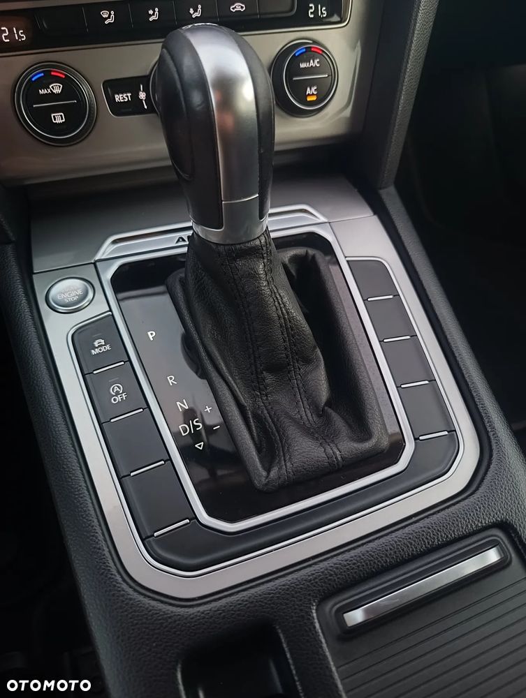 Volkswagen Passat ver-2-0-tdi-bmt-scr-4mot-highline-dsg7 - 28