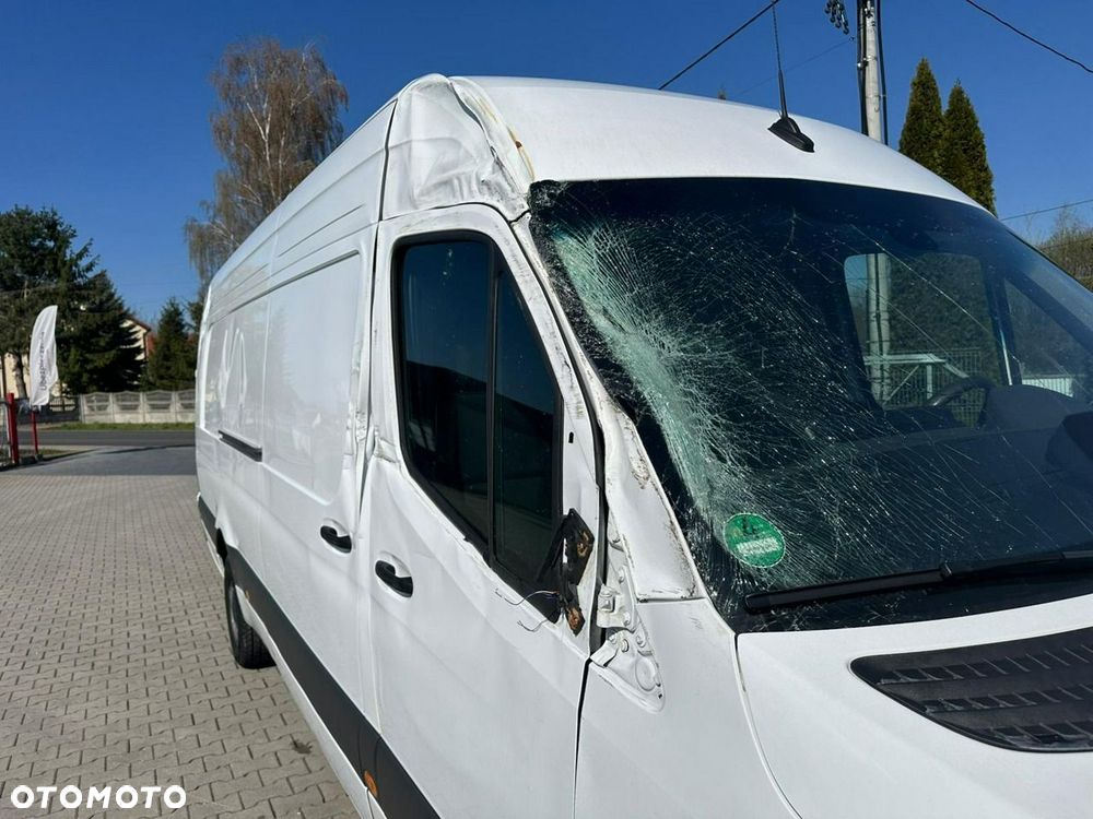 Mercedes-Benz Sprinter - 11
