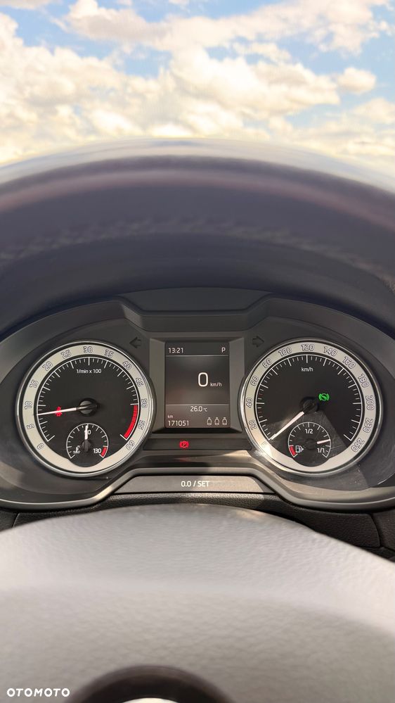 Skoda Octavia 1.6 TDI SCR Style DSG - 10