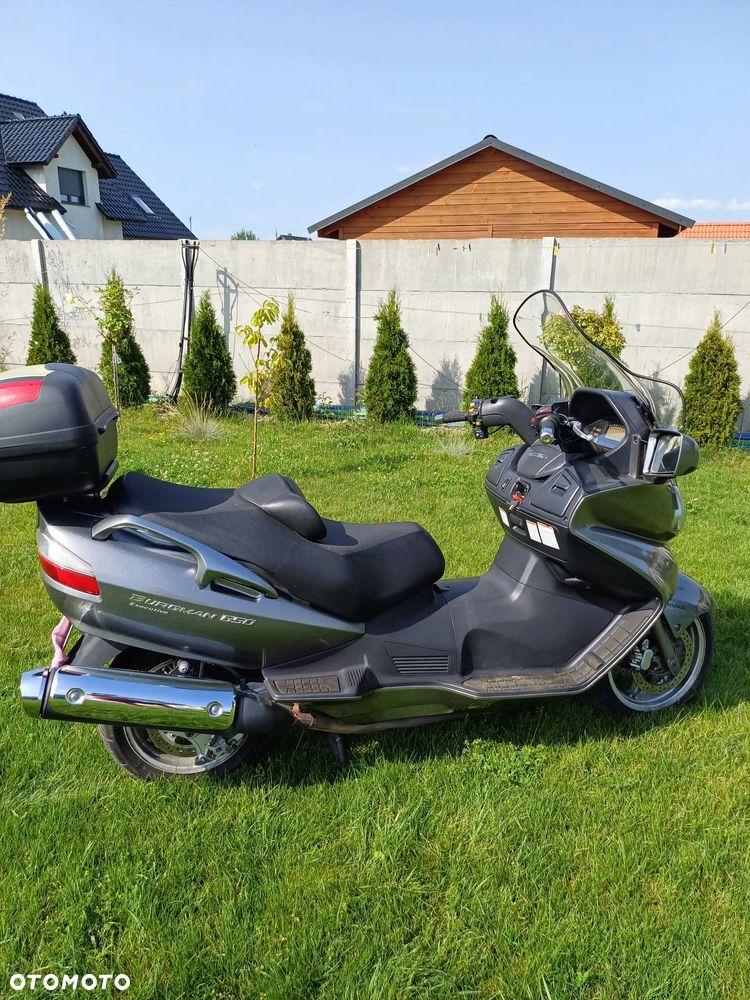Suzuki Burgman - 4