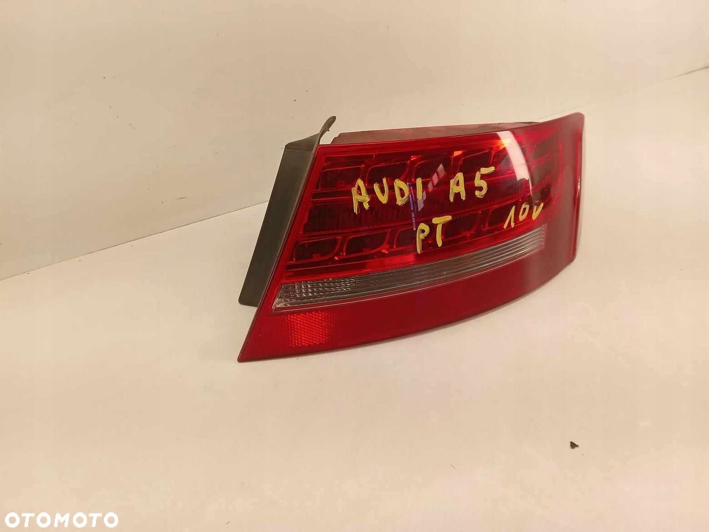 LAMPA PRAWA TYLNA TYŁ AUDI A5 8T 07-11 DIODA DIODY - 1