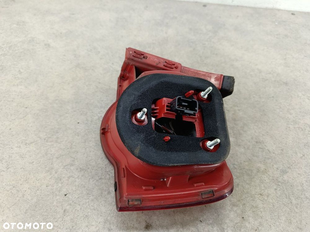LAMPA TYLNA LEWA VW PASSAT B6 3C5945095C SEDAN - 10