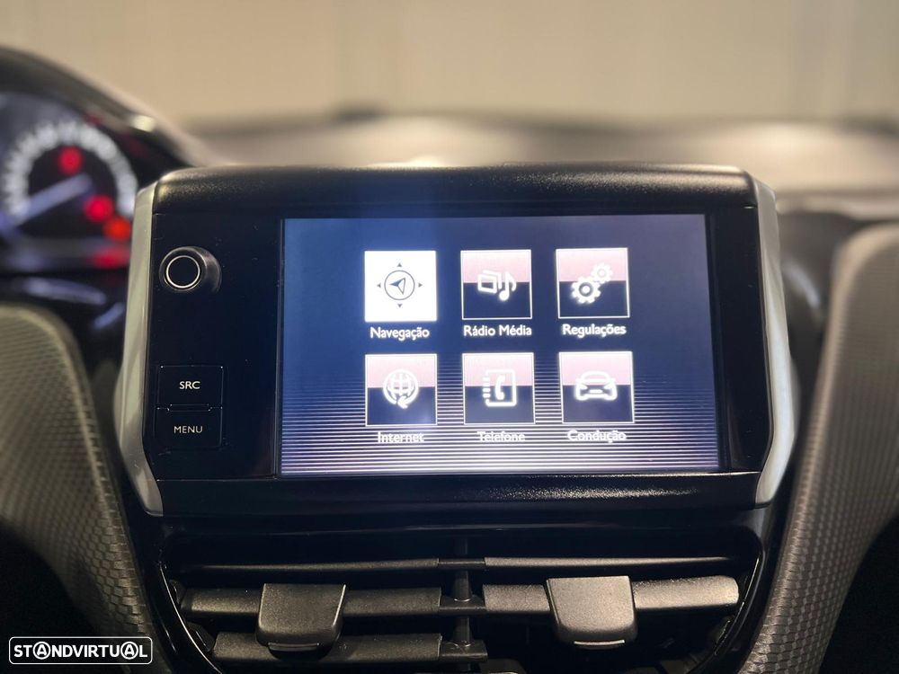 Peugeot 2008 1.2 PureTech Style - 12