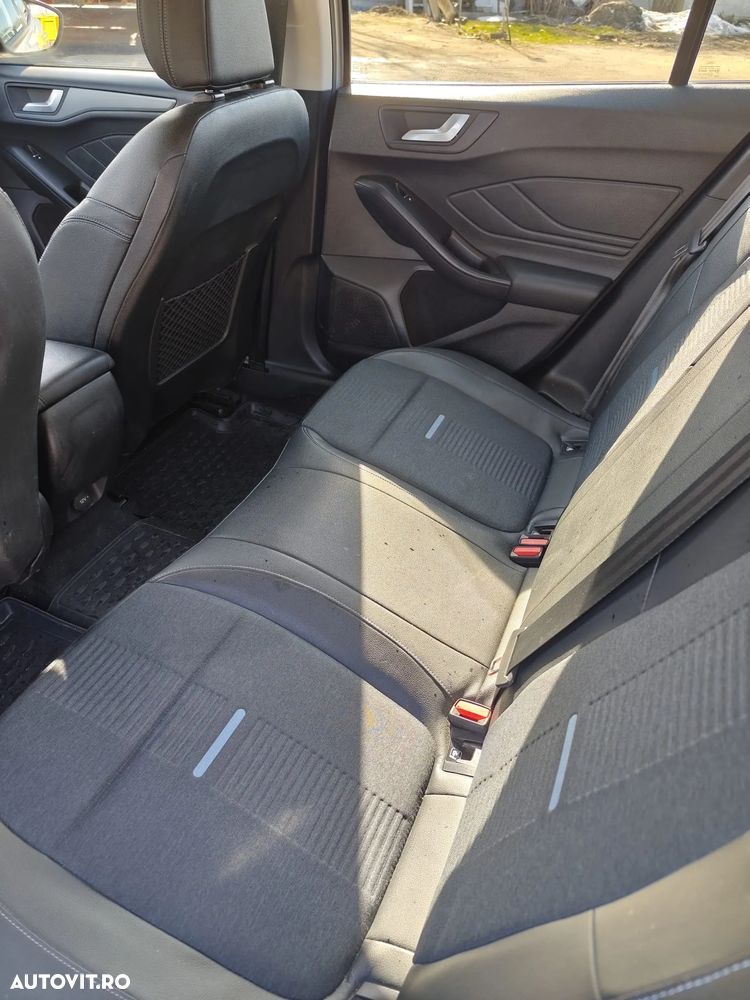 Ford Focus - 9
