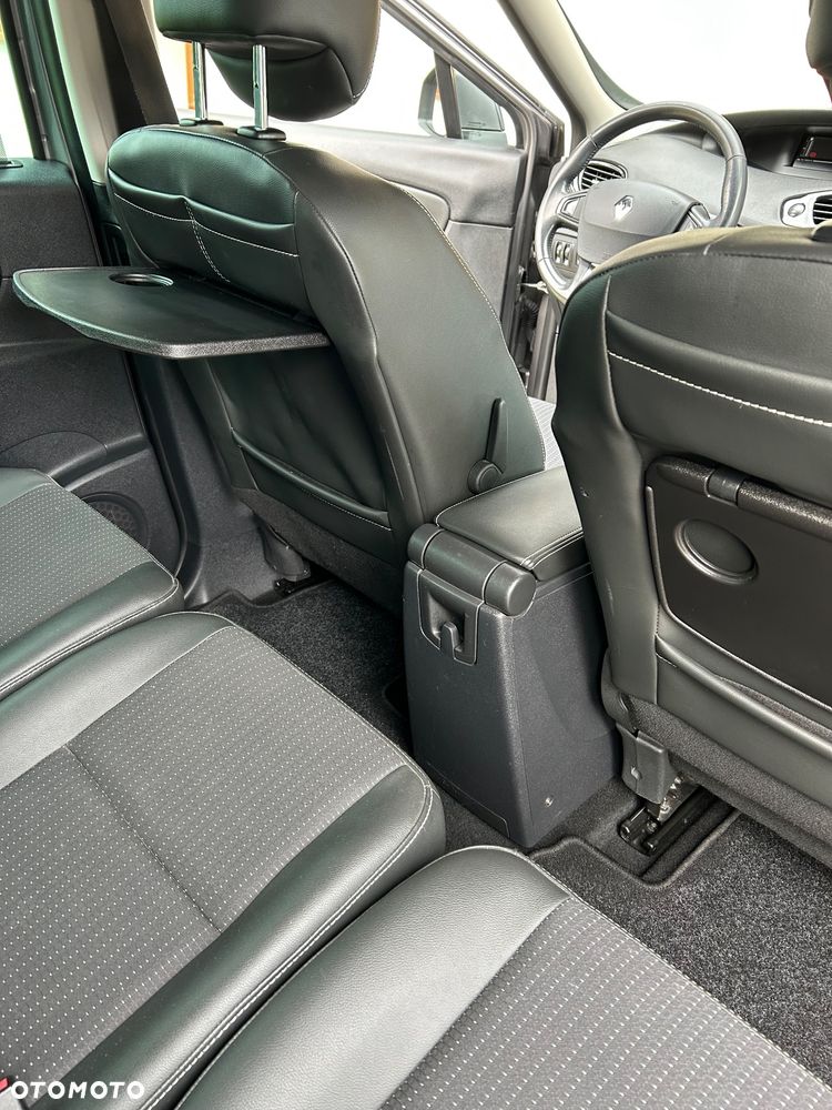 Renault Scenic - 12