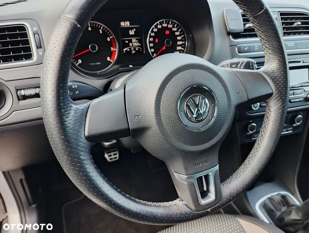 Volkswagen Polo 1.2 TSI Cross - 16