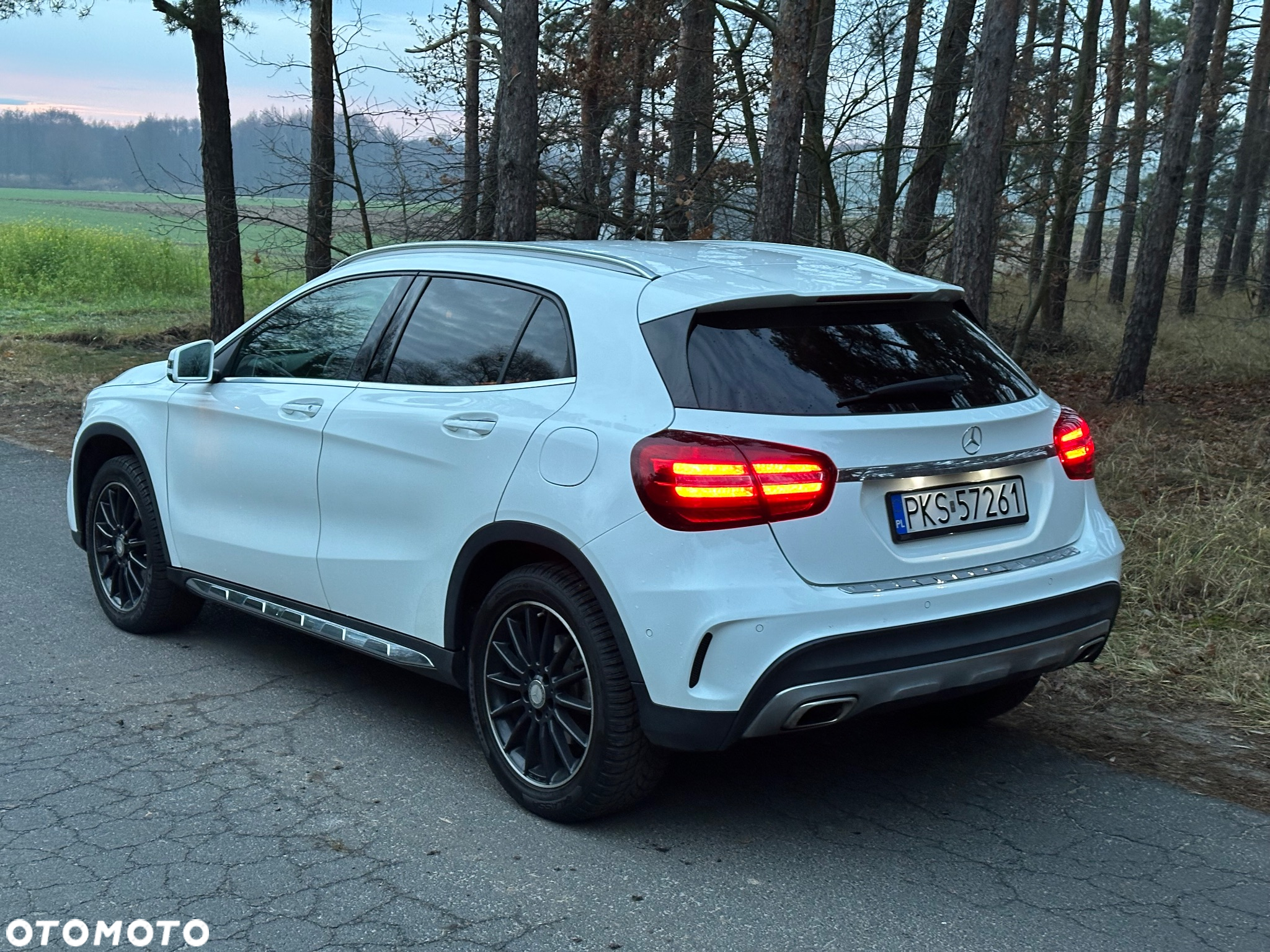 Mercedes-Benz GLA 200 7G-DCT AMG Line - 3