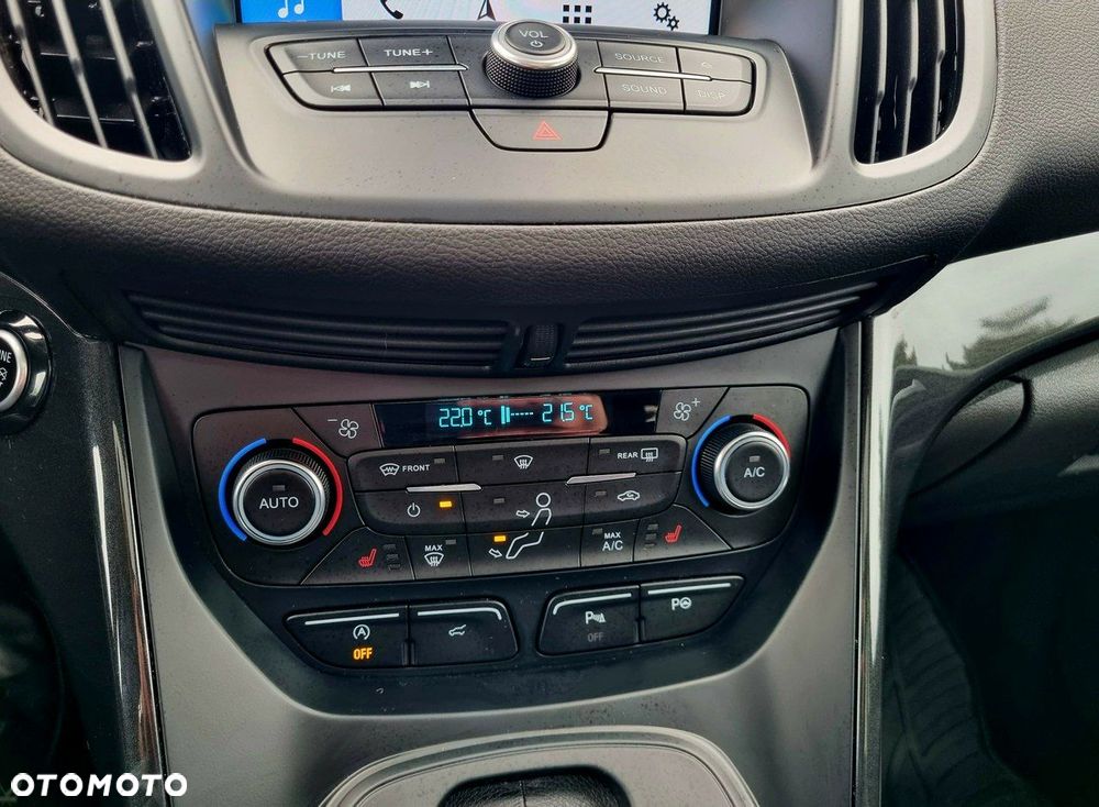 Ford Kuga 2.0 TDCi FWD Titanium - 28