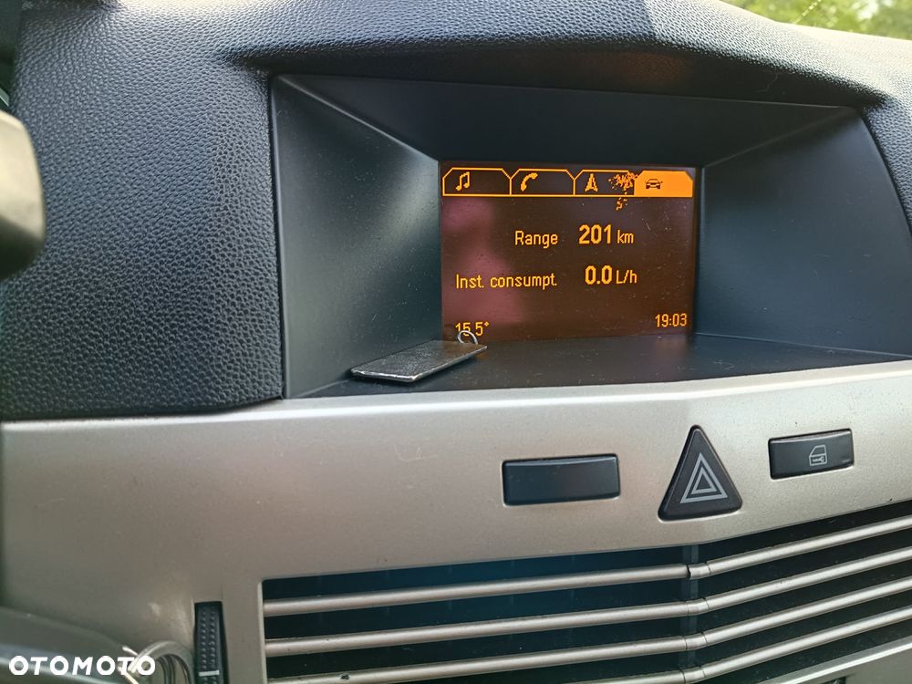 Opel Astra 1.9 CDTI - 7