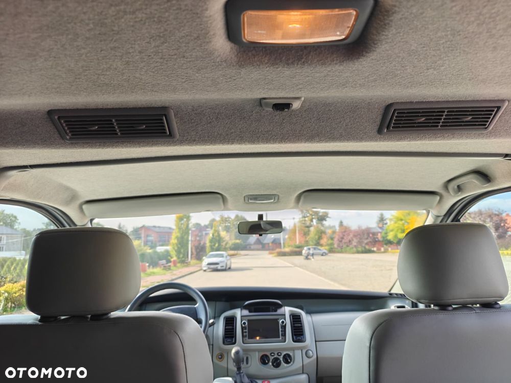 Opel Vivaro Tour - 31
