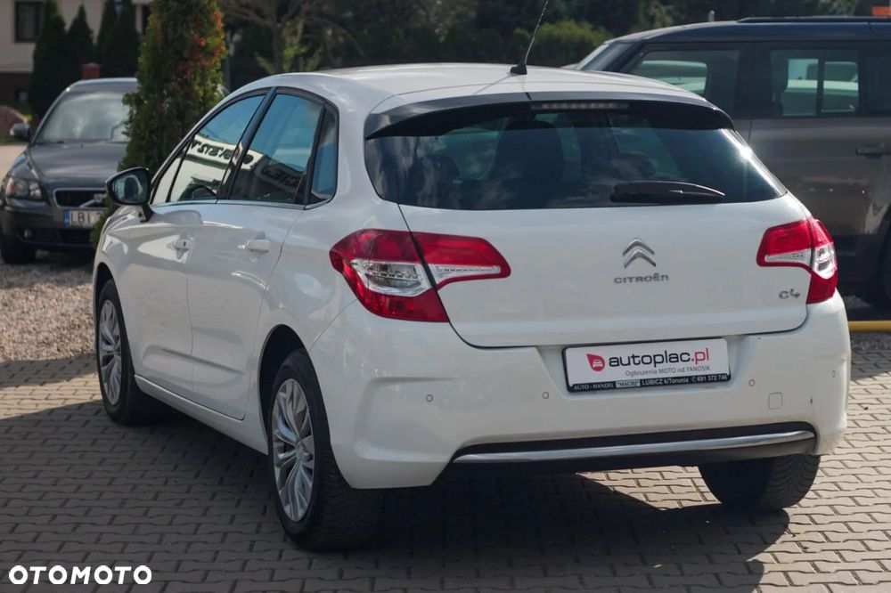 Citroën C4 e-HDi 115 Exclusive - 4