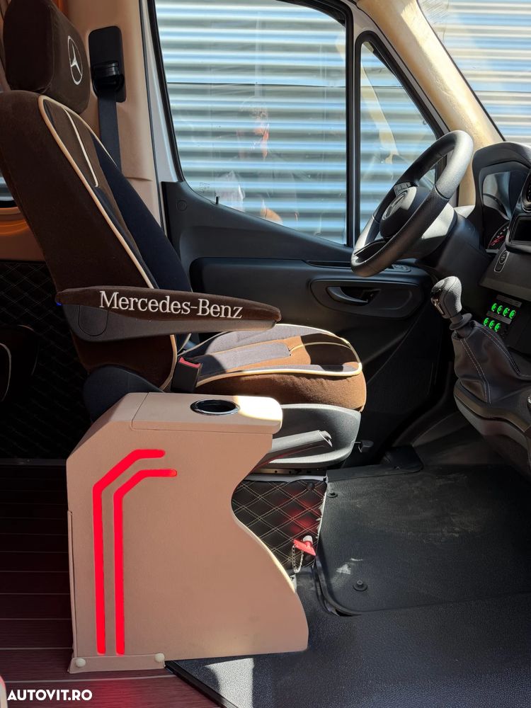 Mercedes-Benz Sprinter 517 CDI Microbuz 19+1+1 - CEM Bus - 29