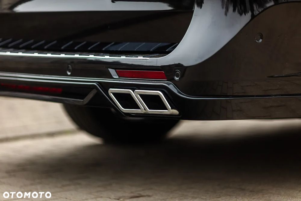 Mercedes-Benz Klasa V 300 d extralang 4Matic 9G-TRONIC Avantgarde - 38