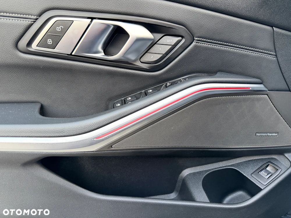 BMW Seria 3 M340i xDrive sport - 17