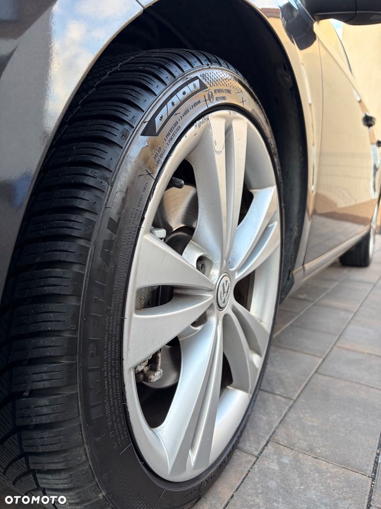 Volkswagen Passat - 18