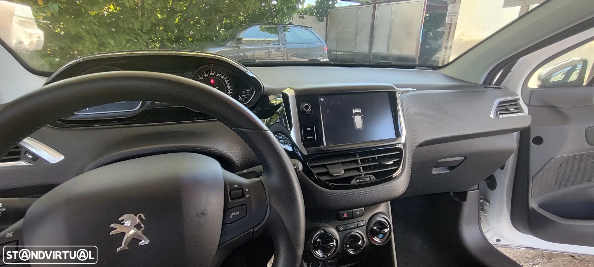 Peugeot 208 1.2 PureTech Signature - 30