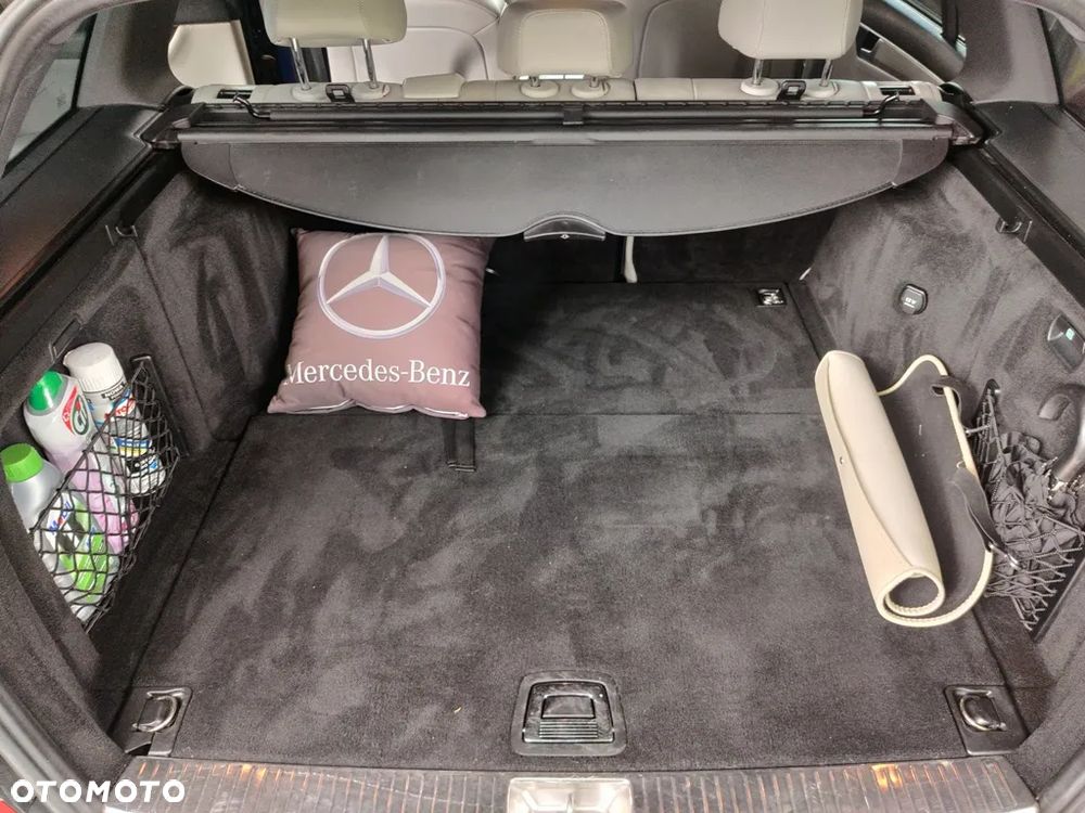 Mercedes-Benz Klasa C 300 CDI BlueEff 4-Matic Elegance - 11