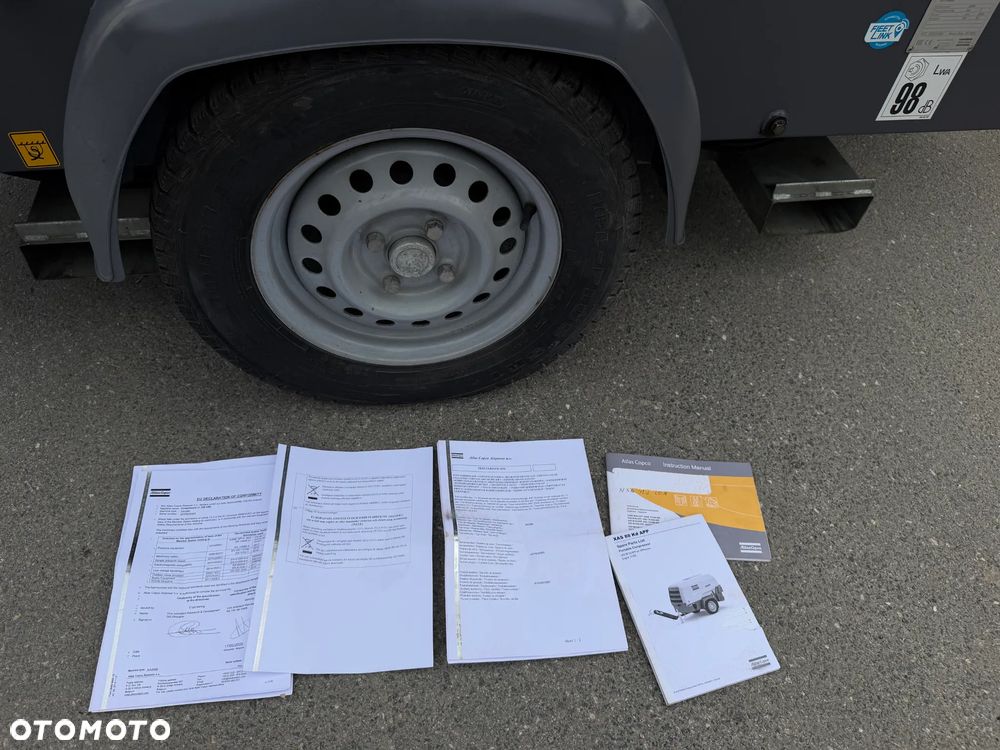 Atlas Copco XAS88 Kompresor Śrubowy. 738 mtg. 2021rok. Sprężarka 5,4m3. Przyczepka jezdna do rejestracji jako pojazd. Regulacja ciśnienia bar od 1-7. Silnik Kubota 4cylindry. 50km. Potężna moc. Sprowadzony z Norwegii. Maszyna jak Nowa z Salonu! Okazja. Zadbana Maszyna. Dokumenty, książka. Opony nówki! Zero zużycia potężna moc. Chłodnica Cyklonowa (osuszacz) !!! - 15