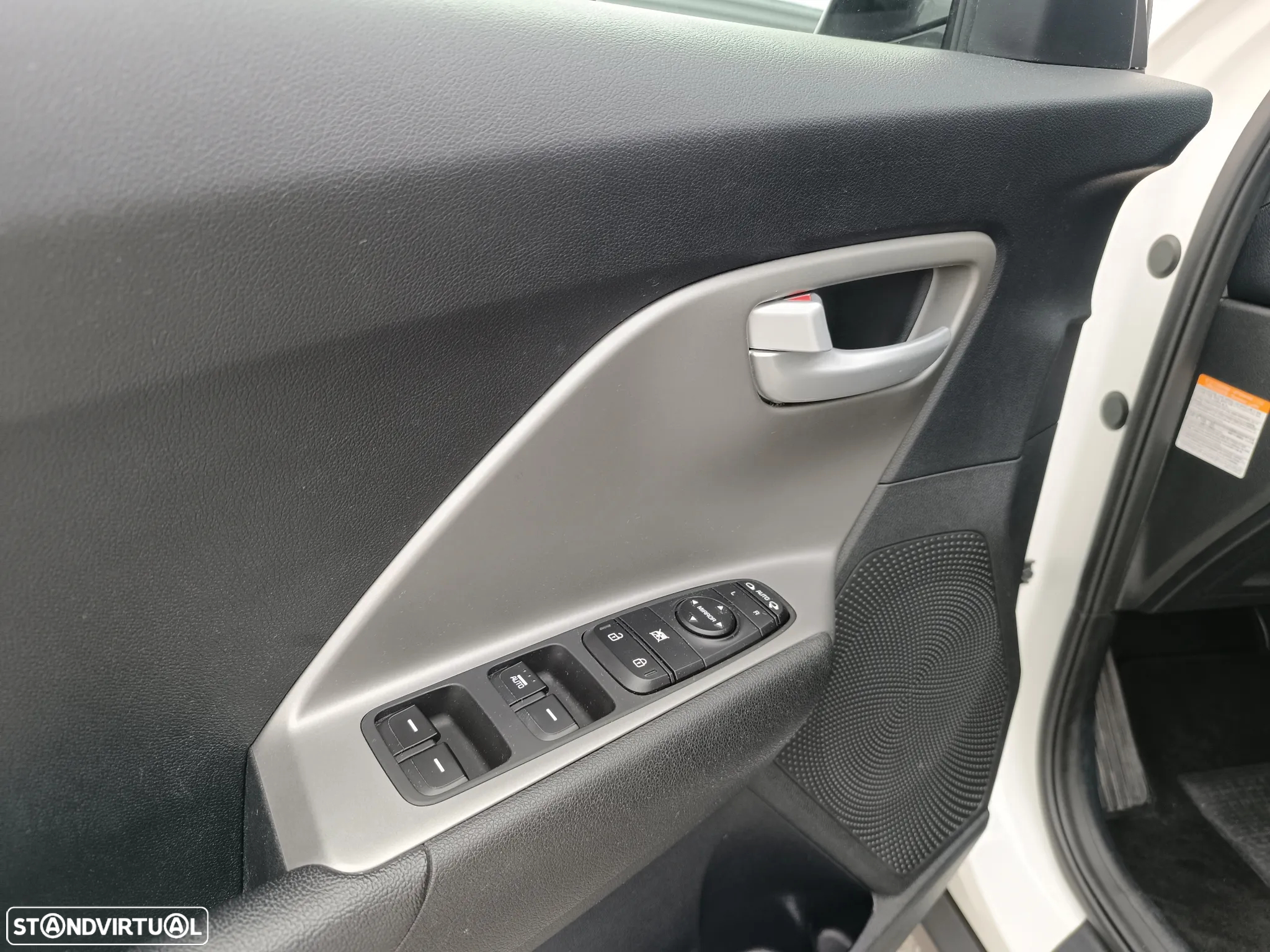 Kia Niro 1.6 GDi PHEV Urban - 13