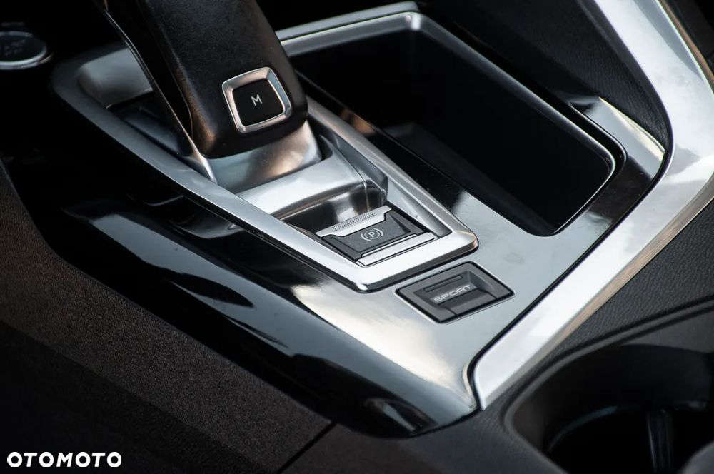 Peugeot 5008 155 THP Automatik Platinum - 22