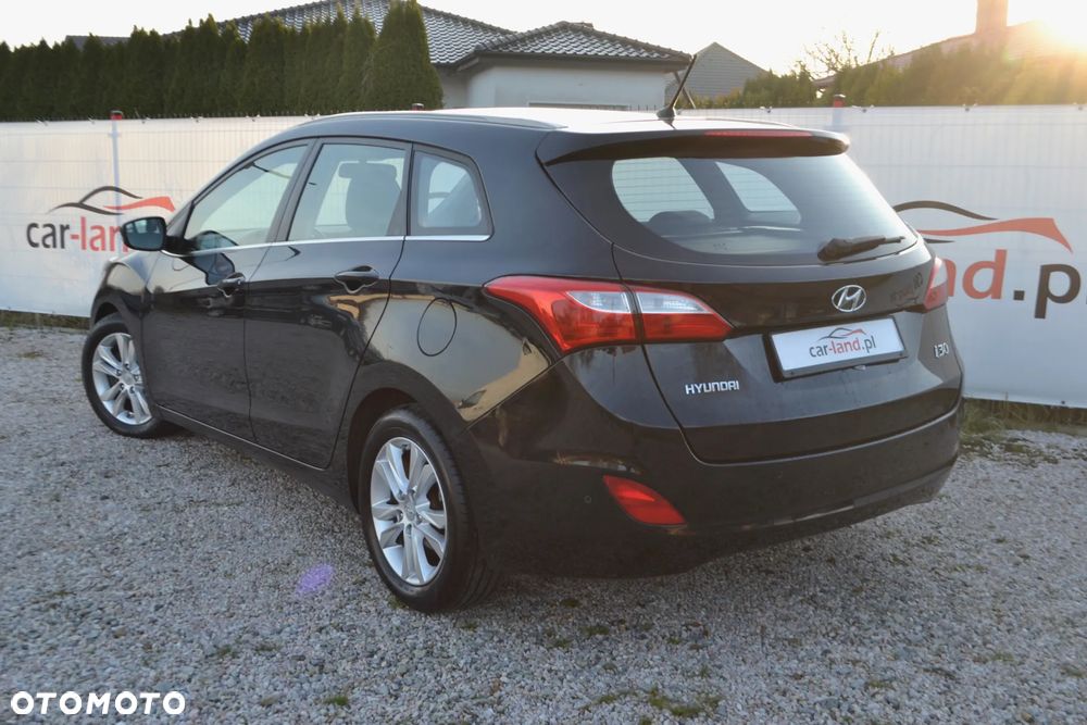 Hyundai i30 blue 1.6 CRDi Classic Navigation - 10