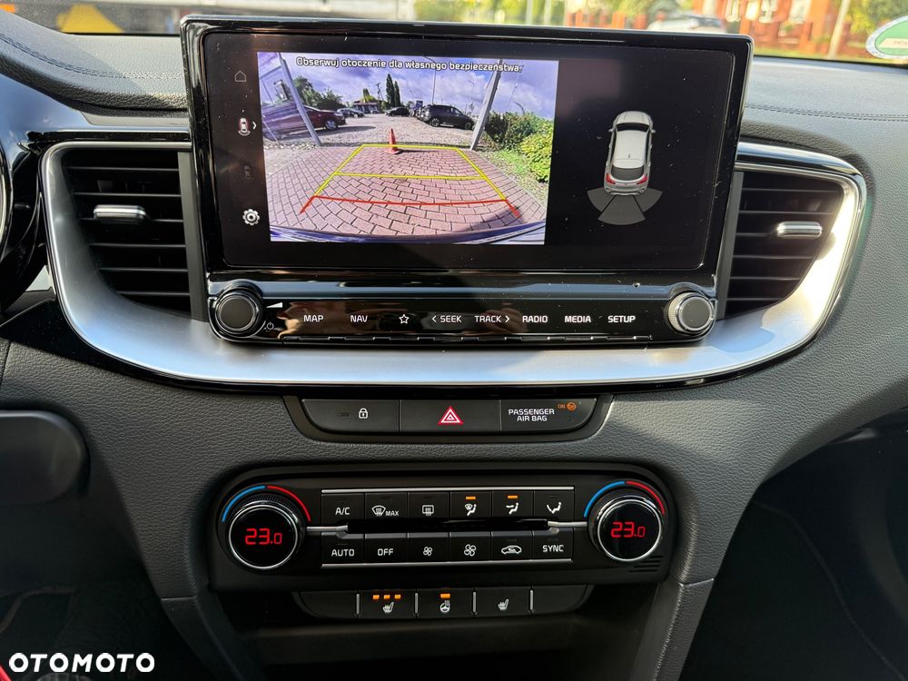 Kia XCeed 1.5 T-GDI L Business Line DCT - 13