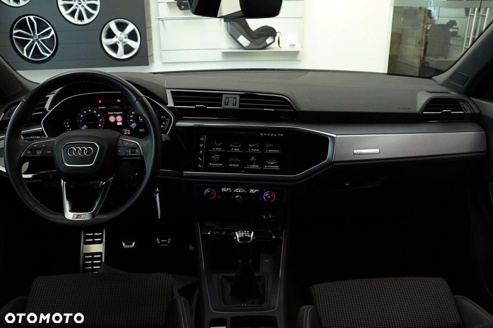 Audi Q3 - 22