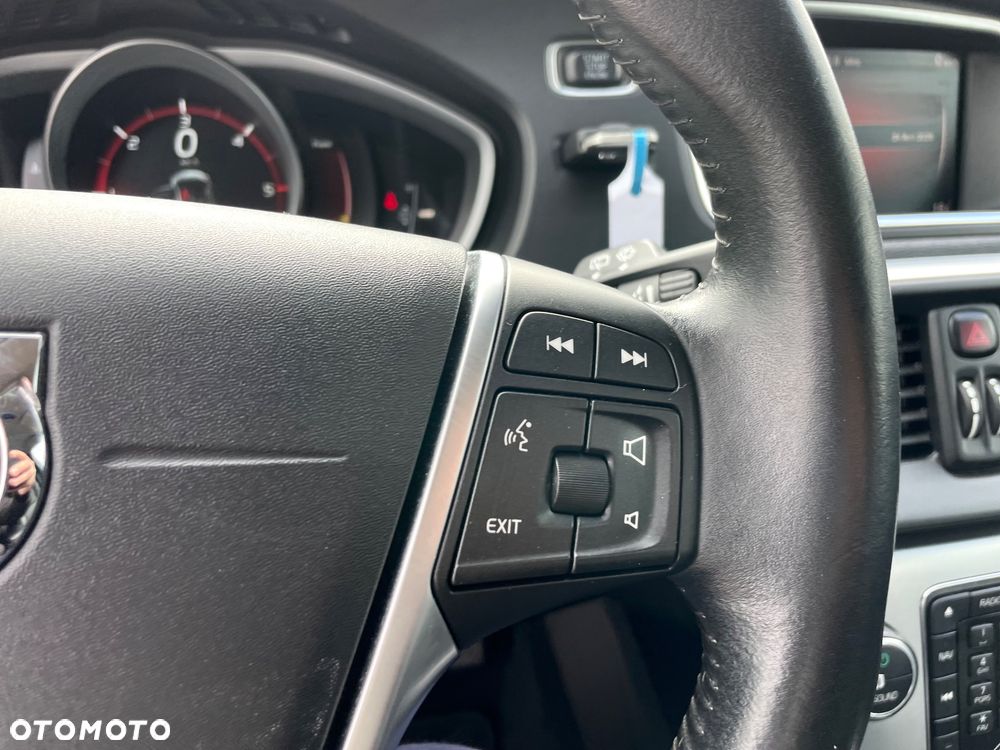 Volvo V40 D2 Inscription - 17