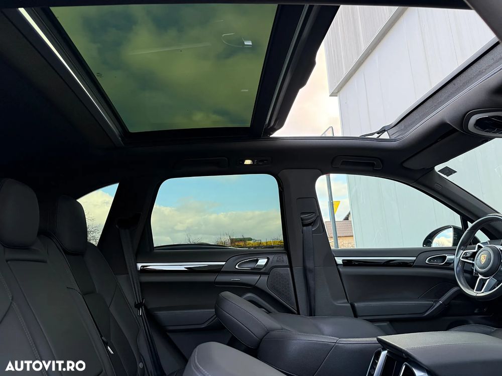 Porsche Cayenne S E-Hybrid Platinum Edition - 15