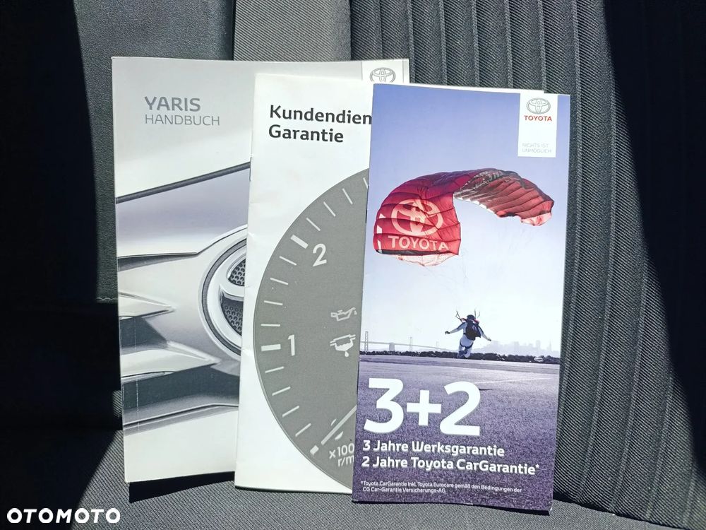 Toyota Yaris - 12