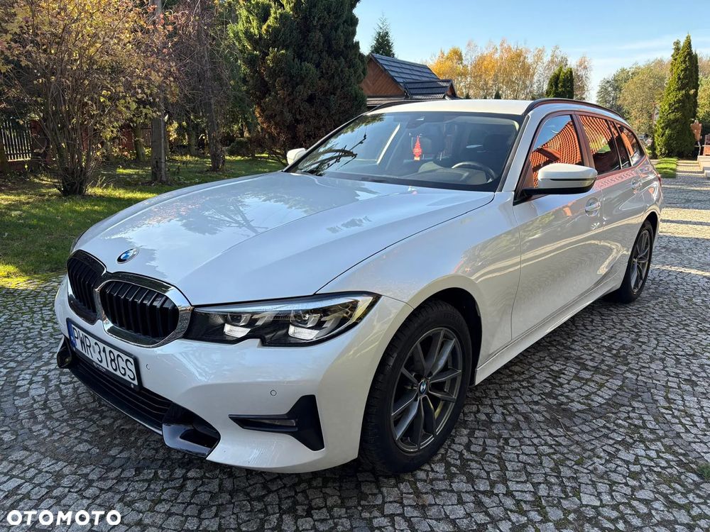 BMW Seria 3 318d Touring Sport Line - 1