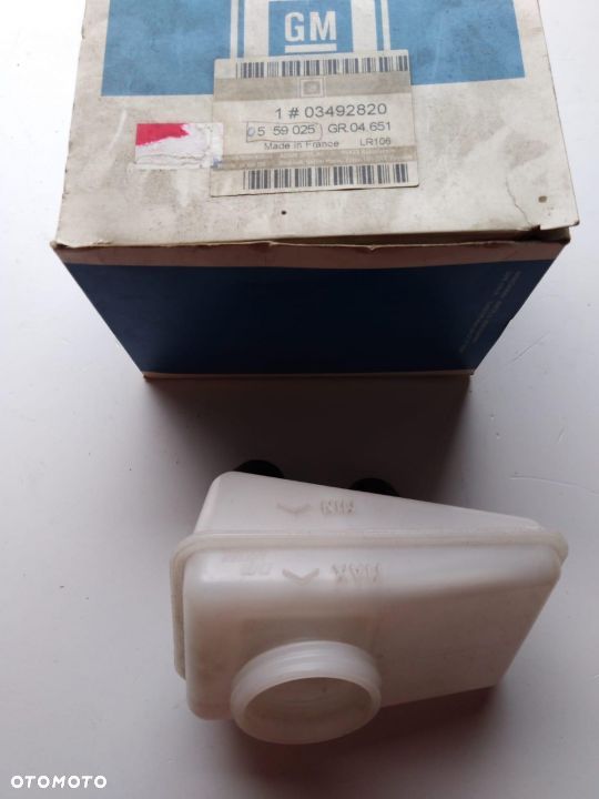 zbiornik płynu hamulcowego Delco Remy stsoowany z Abs  Opel Vetra A  Astra 0559025 silnik 14NV [L89], 16SV [2H1], E16NZ [L73], C16NZ [L73], X16SZ [L73], C16LZ2 [L74], C16NZ2 [L74], 18SV [LV9], C18NZ [LH8], E18NVR [LV9], 20NE [LE4], C20NE [LE4], 20SEH [2H