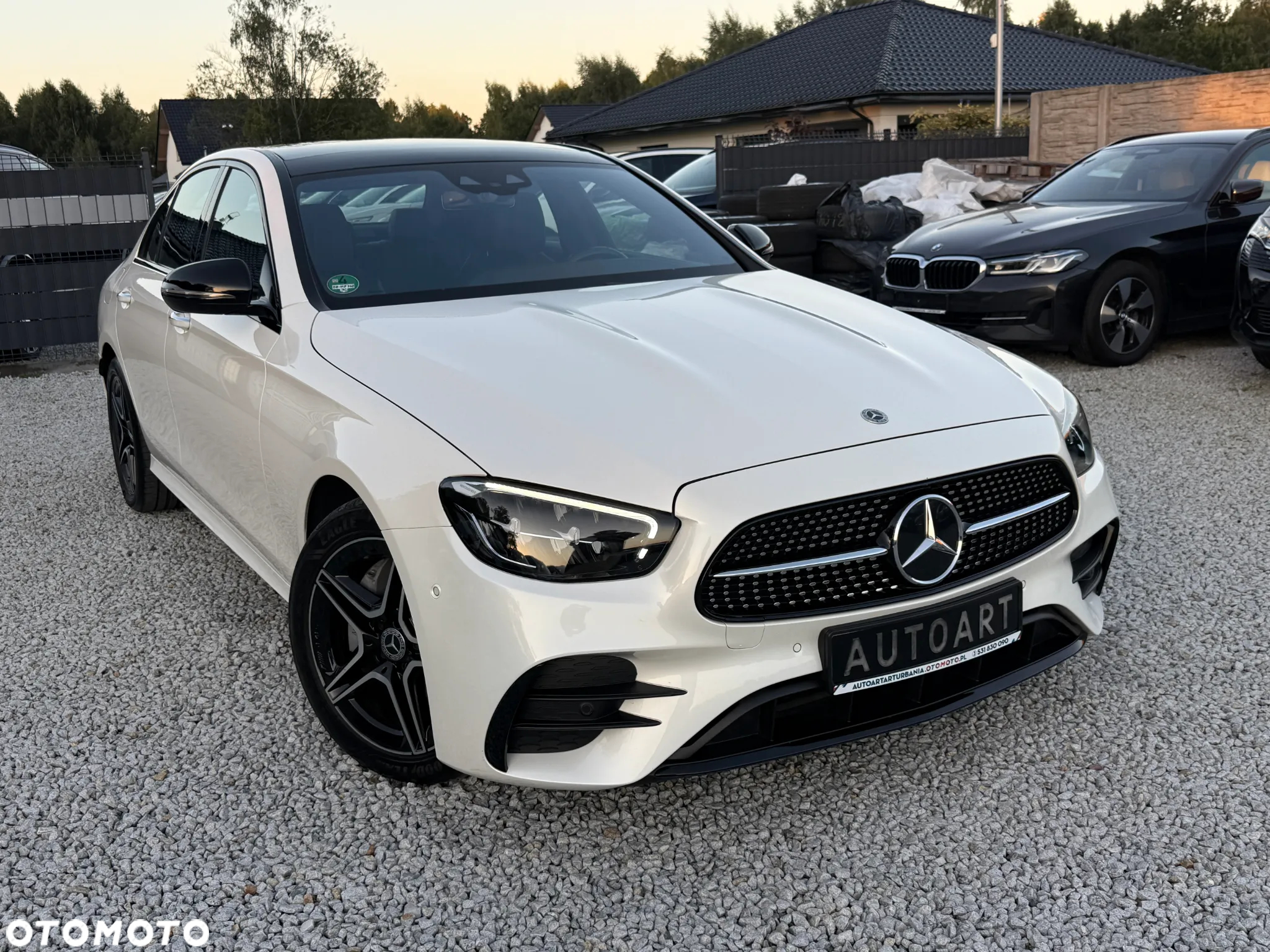 Mercedes-Benz Klasa E 220 d 4Matic T 9G-TRONIC AMG Line - 21