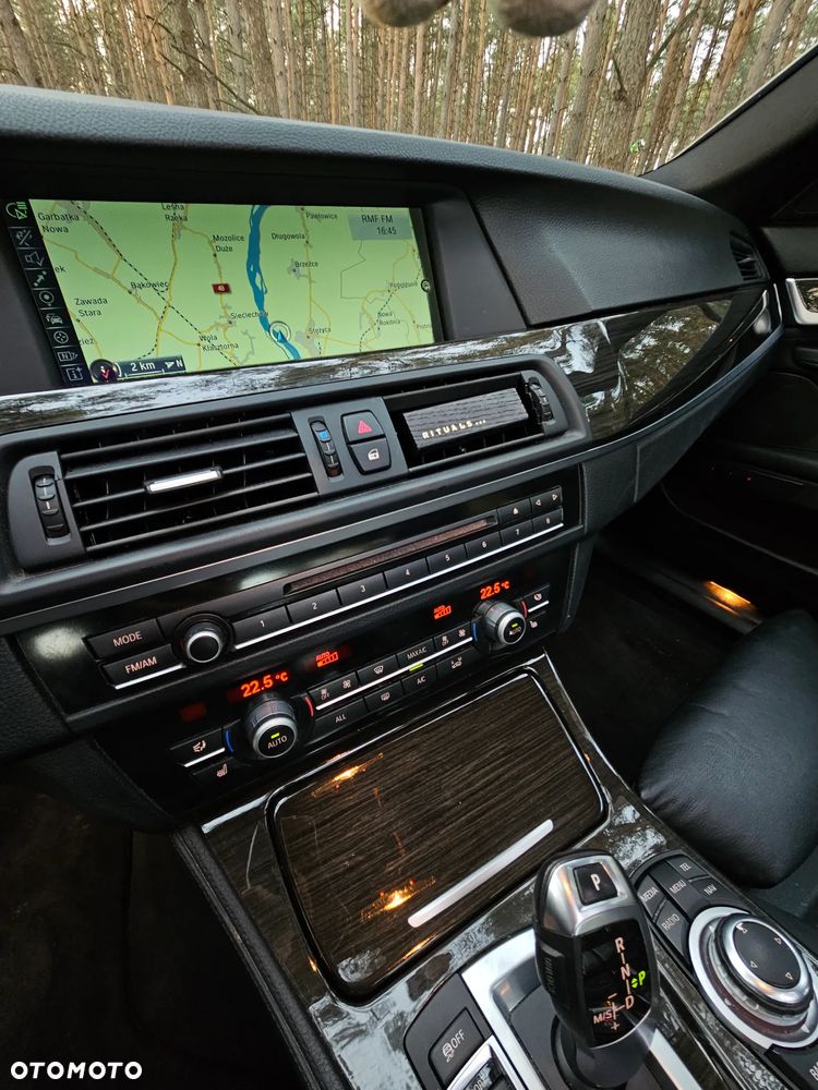 BMW Seria 5 528i xDrive - 20