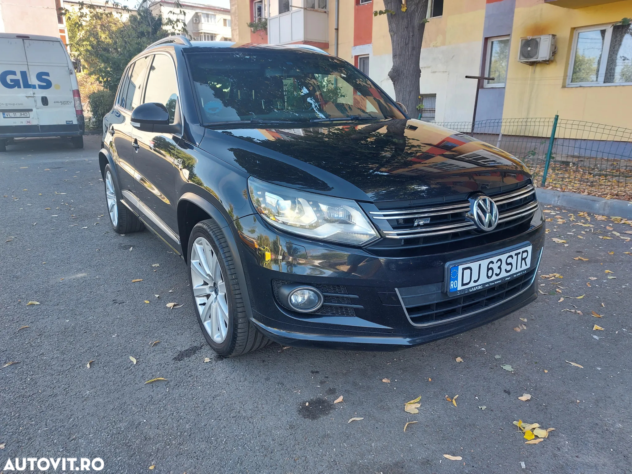 Volkswagen Tiguan 2.0 TDI DPF BlueMotion Technology Sport & Style - 4