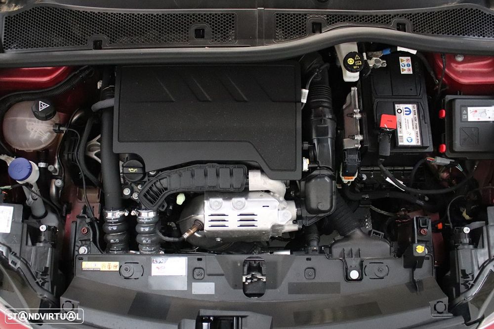Peugeot 2008 1.2 PureTech Allure - 23