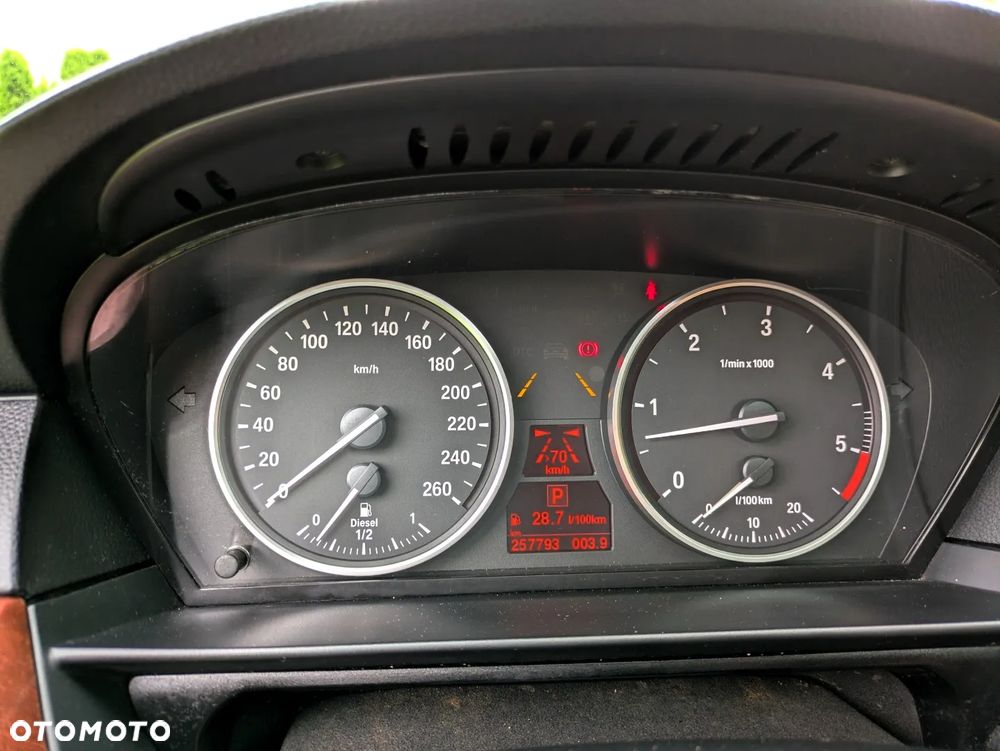 BMW Seria 5 - 35
