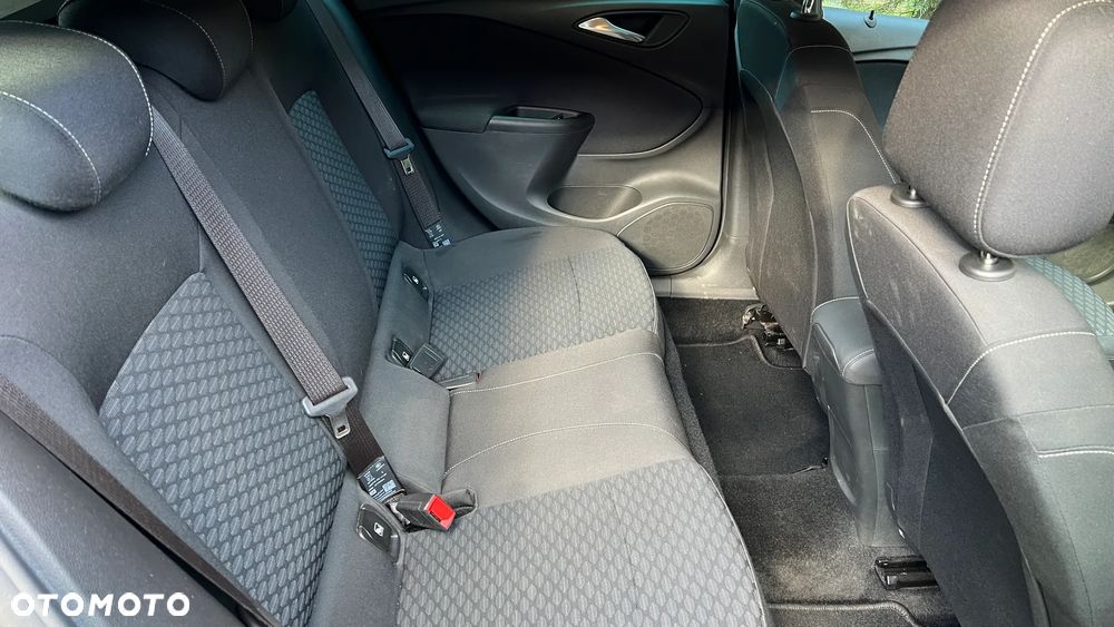 Opel Astra 1.5 D Start/Stop Sports Tourer Edition - 12