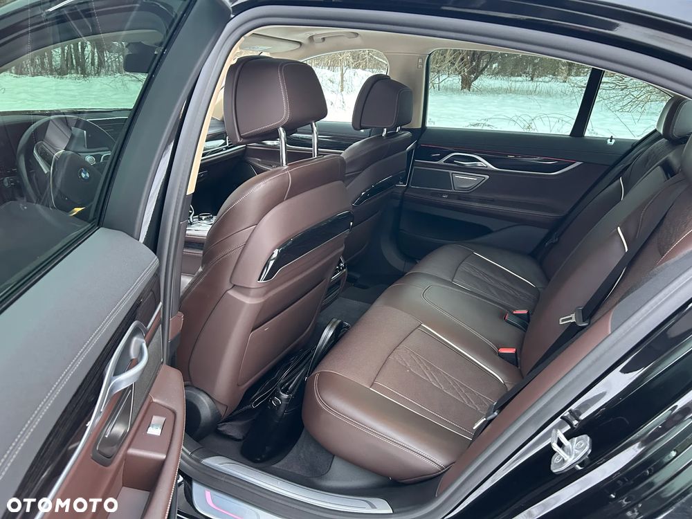 BMW Seria 7 740d xDrive - 8