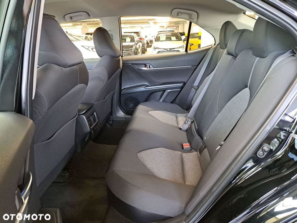 Toyota Camry 2.5 Hybrid Comfort CVT - 13