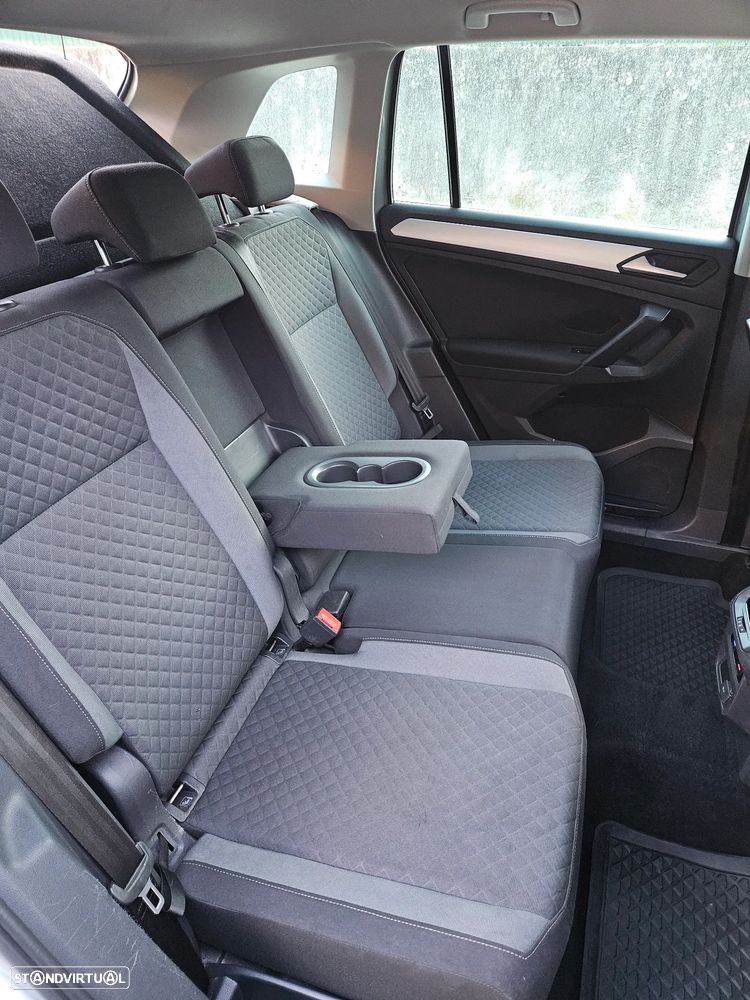 VW Tiguan 2.0 TDI Confortline - 19
