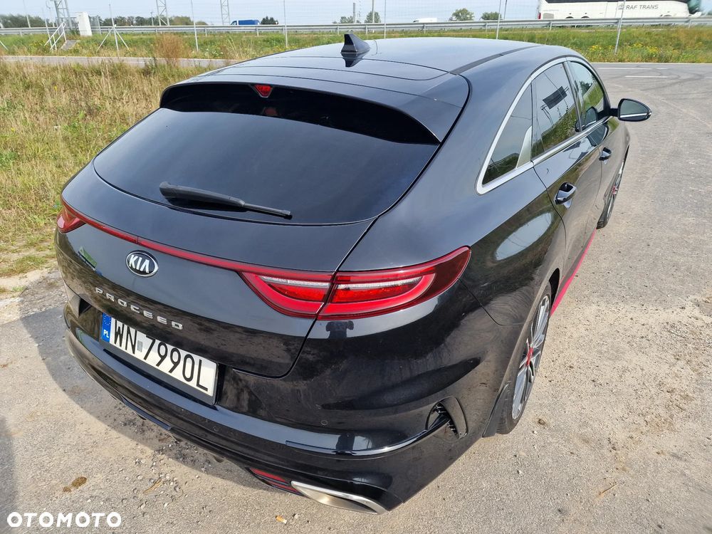 Kia ProCeed 1.6 T-GDI GT DCT - 27