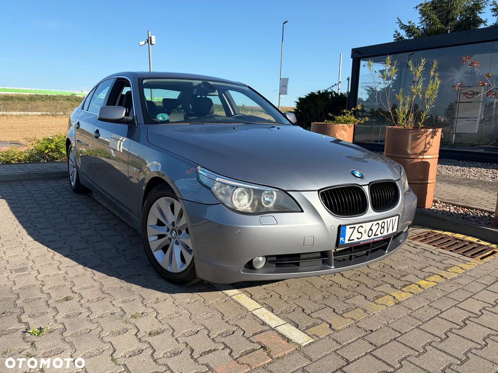 BMW Seria 5 545i - 1