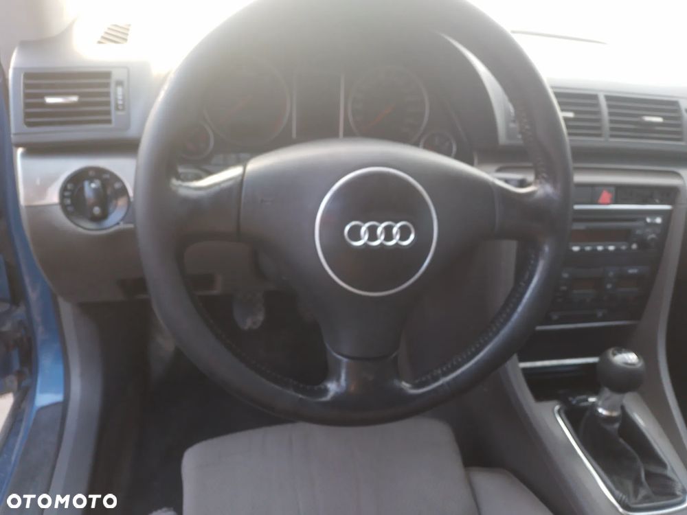 AUDI A4 B6 AVANT 1.9 TDI AVF -  PODŁOKIETNIK - 21
