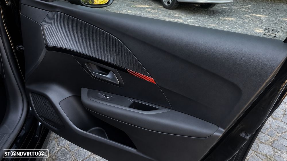Peugeot e-208 - 14