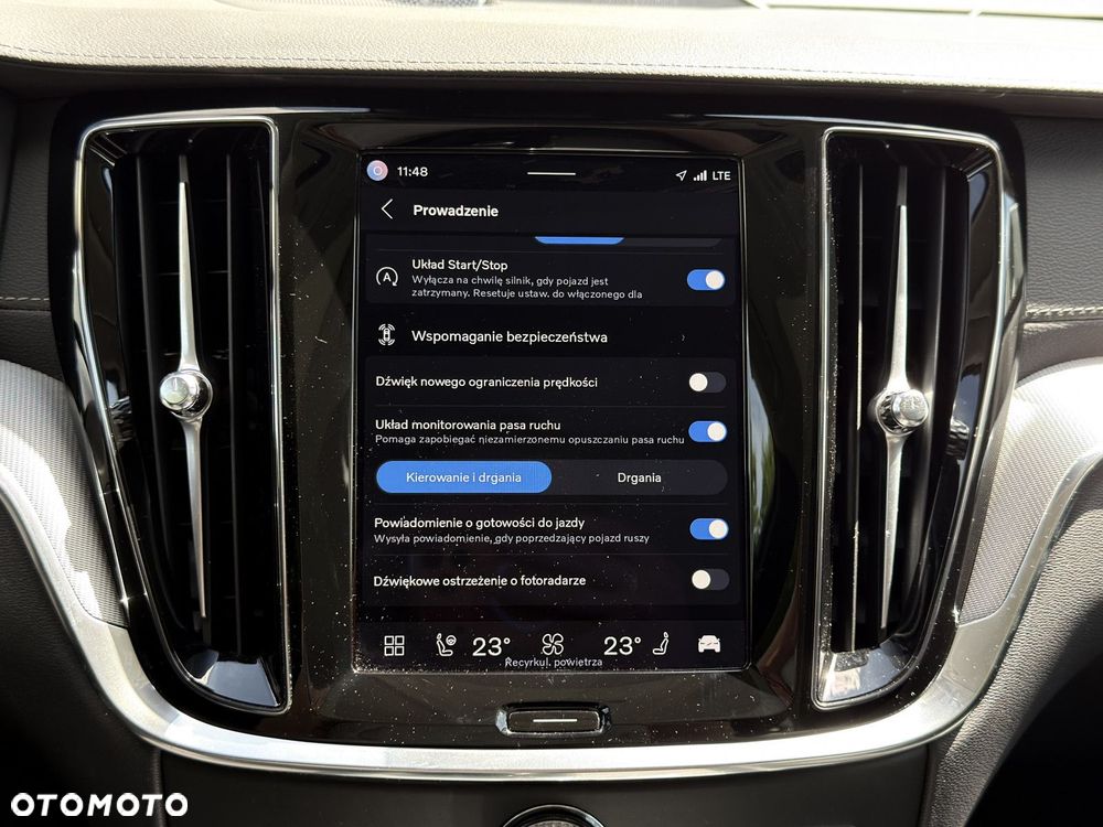 Volvo V60 Cross Country - 29