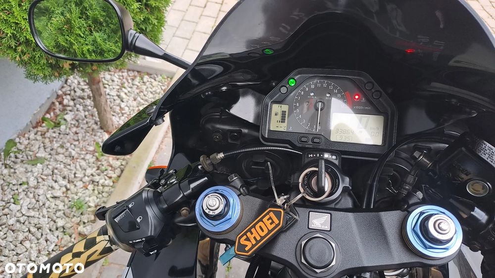Honda CBR - 25