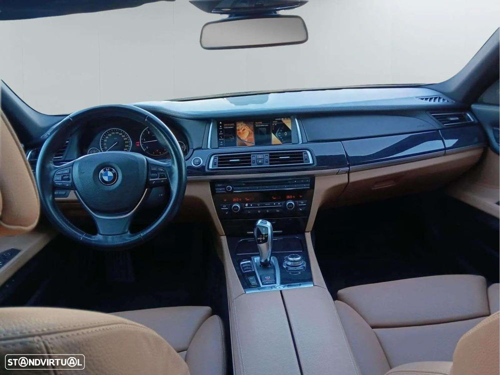 BMW 730 - 11